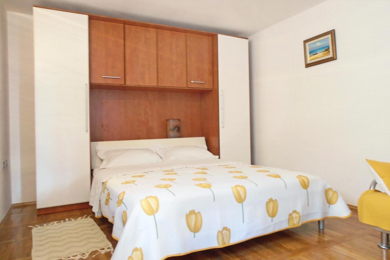 Apartment Veli Losinj 8029B Eksteriør bilde